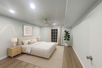 5311 Fleetwood Oaks Ave in Dallas, TX - Building Photo - Building Photo