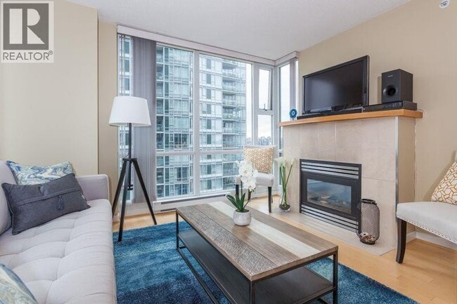 1077 Marinaside Crescent in Vancouver, BC - Building Photo - Building Photo