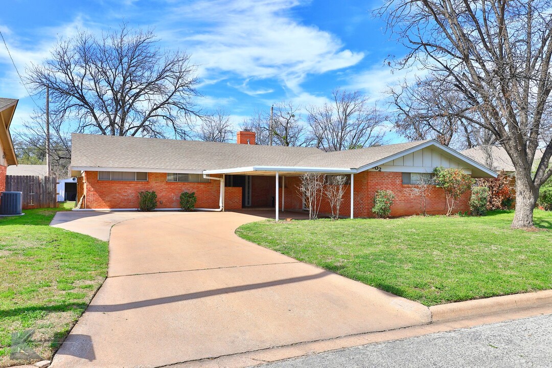 902 Harwell St in Abilene, TX - Foto de edificio