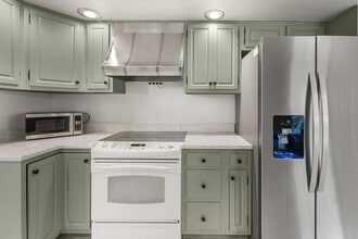 1527 Summit Dr in West Lafayette, IN - Building Photo - Building Photo