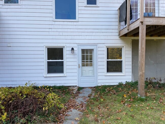 106 Wyldewood Rd in Easton, CT - Foto de edificio - Building Photo