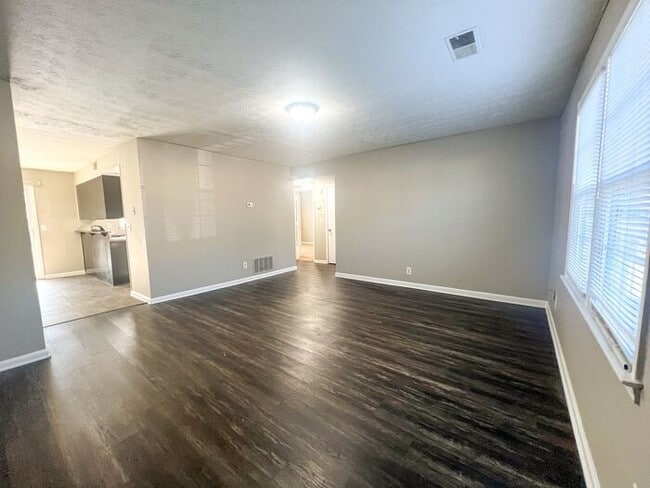 2604 Dorian Dr SW in Snellville, GA - Building Photo - Building Photo