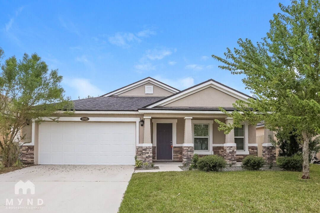 3995 Emilio Ln in Jacksonville, FL - Building Photo