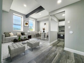 71 Sparta Ave in Newton, NJ - Building Photo