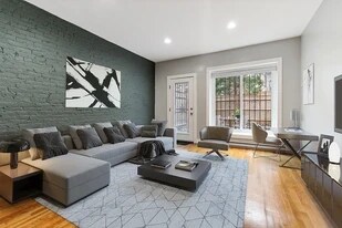 1 Saint Charles St, Unit G in Boston, MA - Building Photo