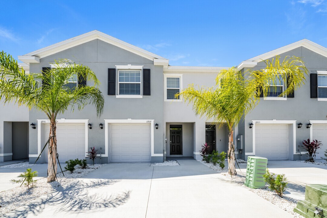 11927 Stoneport Pl in Riverview, FL - Foto de edificio