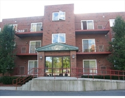 60 Broadlawn Park, Unit 3c in Boston College, MA - Building Photo - Building Photo