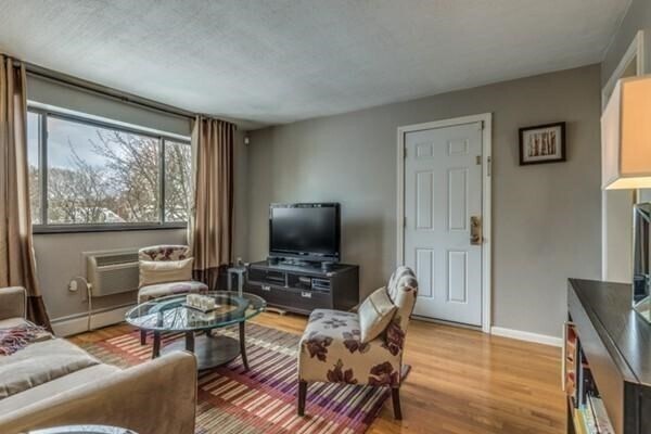 property at 5 Centre St