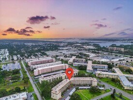 5725 80th St N in St. Petersburg, FL - Building Photo