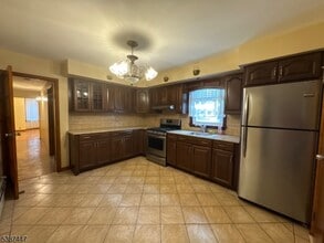 218 Cleveland Ave in Harrison, NJ - Building Photo - Building Photo