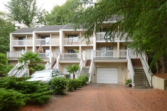 1-7 SW Erasmus Ct in Lake Oswego, OR - Building Photo - Building Photo