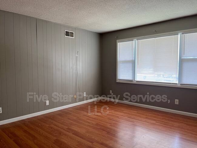 property at 205 W Allen St