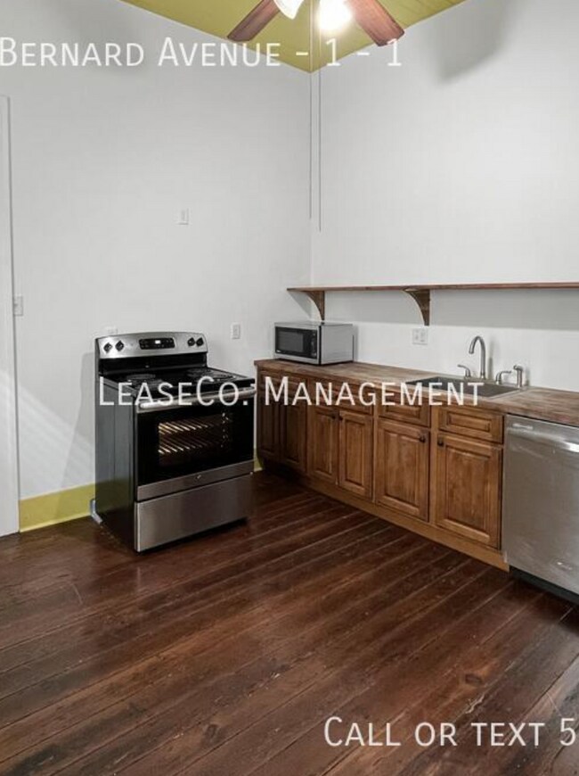 1424 St Bernard Ave in New Orleans, LA - Building Photo - Building Photo