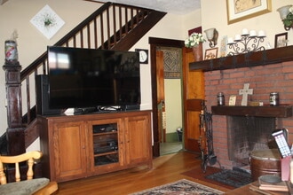 1004 Winterton St in Pittsburgh, PA - Building Photo - Building Photo