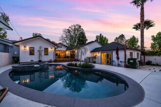 4867 Revlon Dr in Flintridge, CA - Building Photo - Building Photo