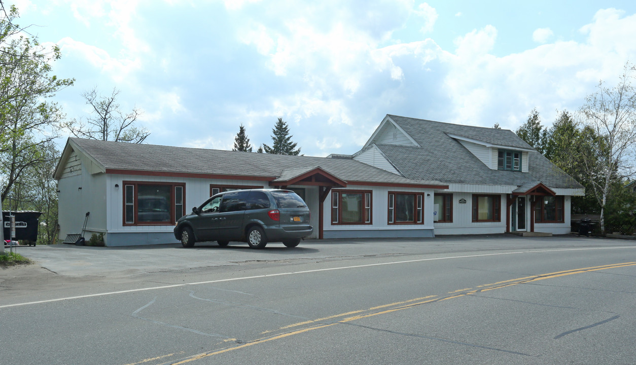 2800 Wilmington Rd in Lake Placid, NY - Building Photo