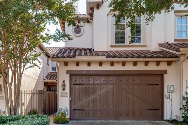 property at 14725 Stanford Ct