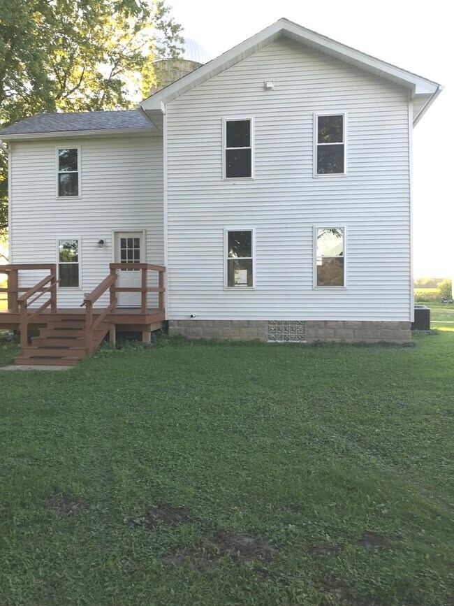 Unavailable Property at 4613 E 1351st Rd in Earlville, IL Listing Removed