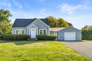 105 Cooper Ave in Yorkville, NY - Building Photo