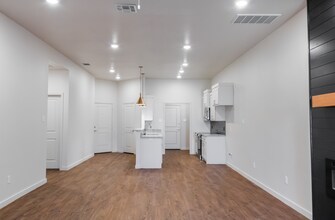 4006 Trenton Ave in Lubbock, TX - Building Photo - Building Photo