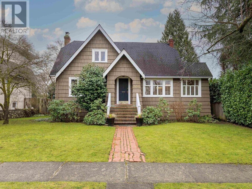 2658 W 34th Ave in Vancouver, BC - Building Photo