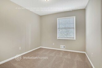 3410 Ravenswood Dr SW, Unit 211 in Atlanta, GA - Foto de edificio - Building Photo