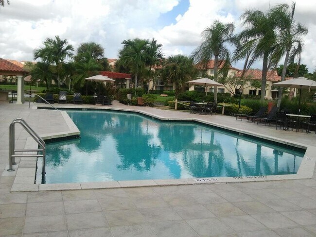 10773 CLEARY Blvd, Unit 110 in Plantation, FL - Building Photo - Building Photo