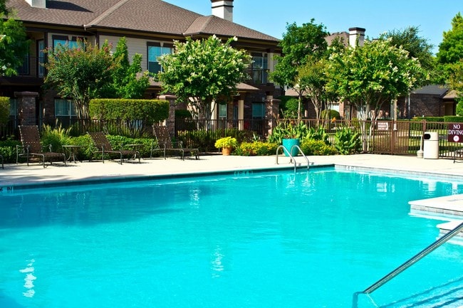 Estate Villas at Krum Apartments