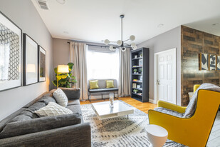 Avenue on Kenwood - Co-Living Apartamentos