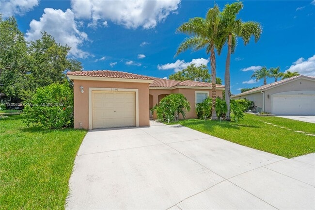 2001 SW 104th Ave in Miramar, FL - Building Photo - Building Photo