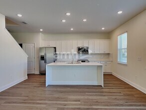 2508 Feather Crst Dr in St. Cloud, FL - Foto de edificio - Building Photo