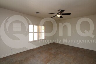 14214 W Gelding Dr in Surprise, AZ - Building Photo - Building Photo