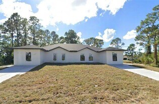 1113-1115-1115 W 12th St in Lehigh Acres, FL - Building Photo