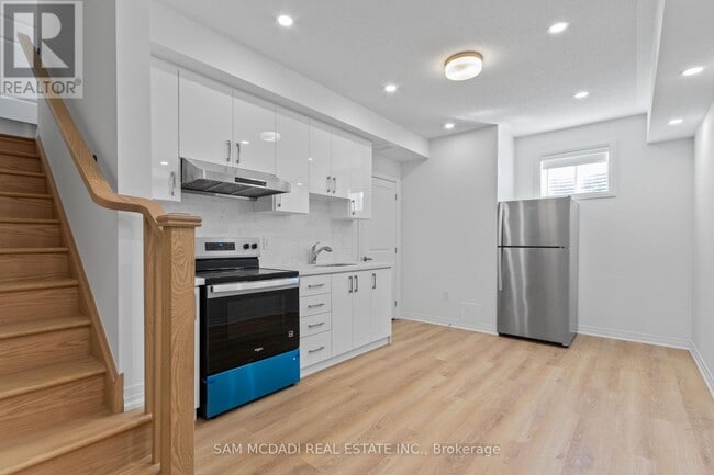 property at 4 Timber Falls Dr