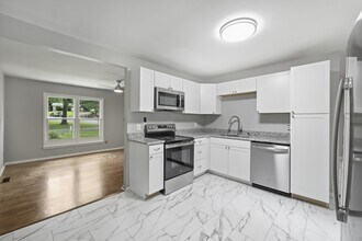 2840 Edsel Pl in Charlotte, NC - Building Photo - Building Photo