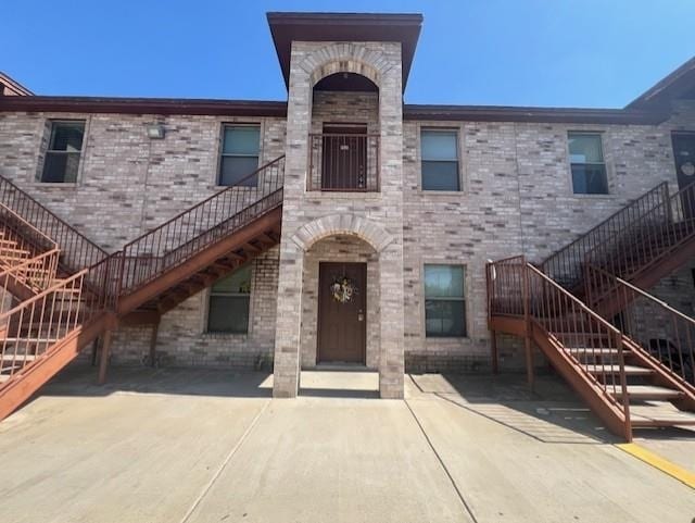 1204 E Lyon St in Laredo, TX - Foto de edificio - Building Photo