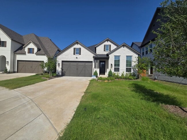 property at 2449 Twin Oaks Dr