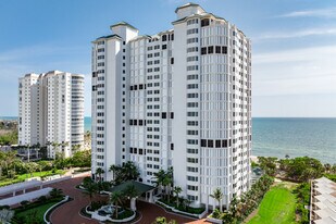 Carlysle At Bay Colony in Naples, FL - Building Photo