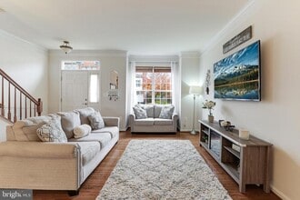 575 Edmonton Terrace NE in Leesburg, VA - Building Photo - Building Photo