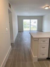 7701 Camino Real in Miami, FL - Building Photo - Building Photo