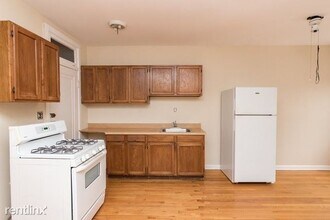 6407 N Wayne Ave-Unit -# 3 in Chicago, IL - Building Photo - Building Photo