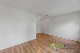 2001 E Elm St in Wichita, KS - Building Photo - Building Photo