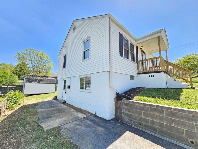 81 24th St in Bristol, TN - Building Photo - Building Photo