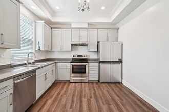 1404 S Alta Vista Ave in Monrovia, CA - Building Photo - Building Photo