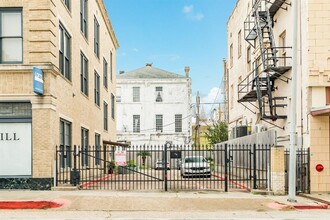 2116 Church St in Galveston, TX - Building Photo - Building Photo