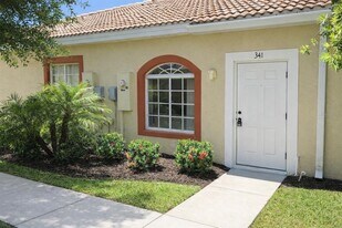 341 Port Pleasant Dr in Poinciana, FL - Building Photo