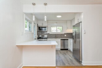62 Buff Rd in Tenafly, NJ - Building Photo - Building Photo