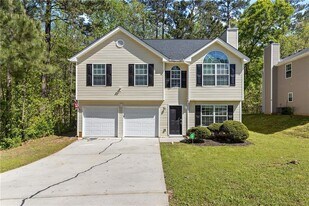 3228 Diamond Blf in Union City, GA - Building Photo
