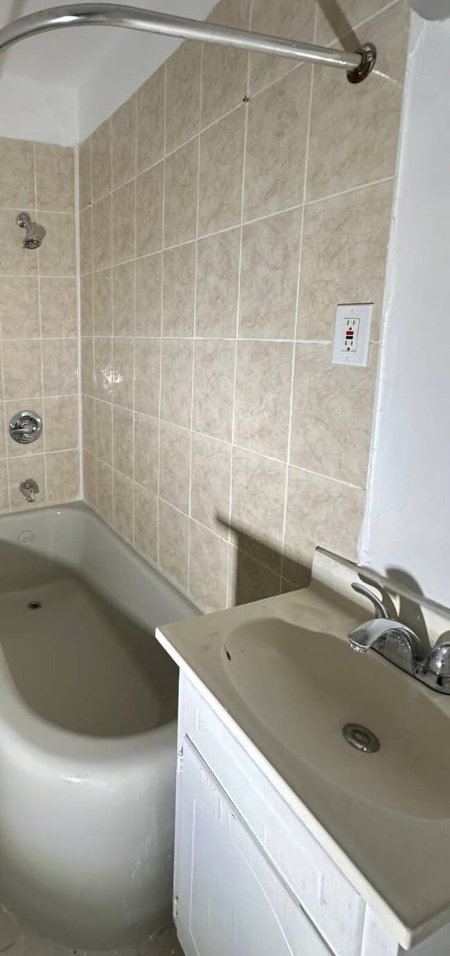 59 Maple St in Yonkers, NY - Building Photo - Building Photo