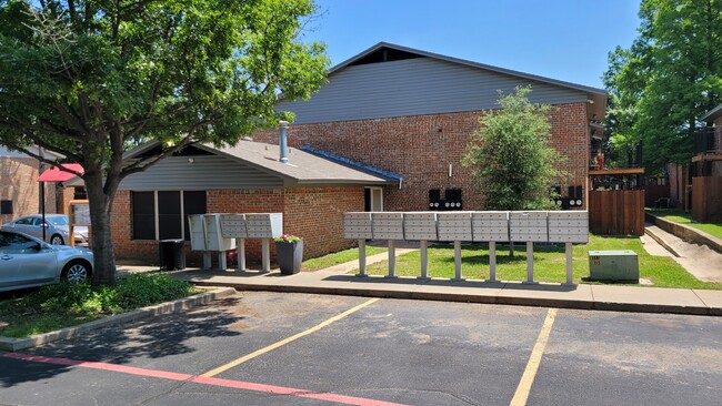 Gazebo Apartments (Denton, Tx) in Denton, TX - Building Photo - Building Photo